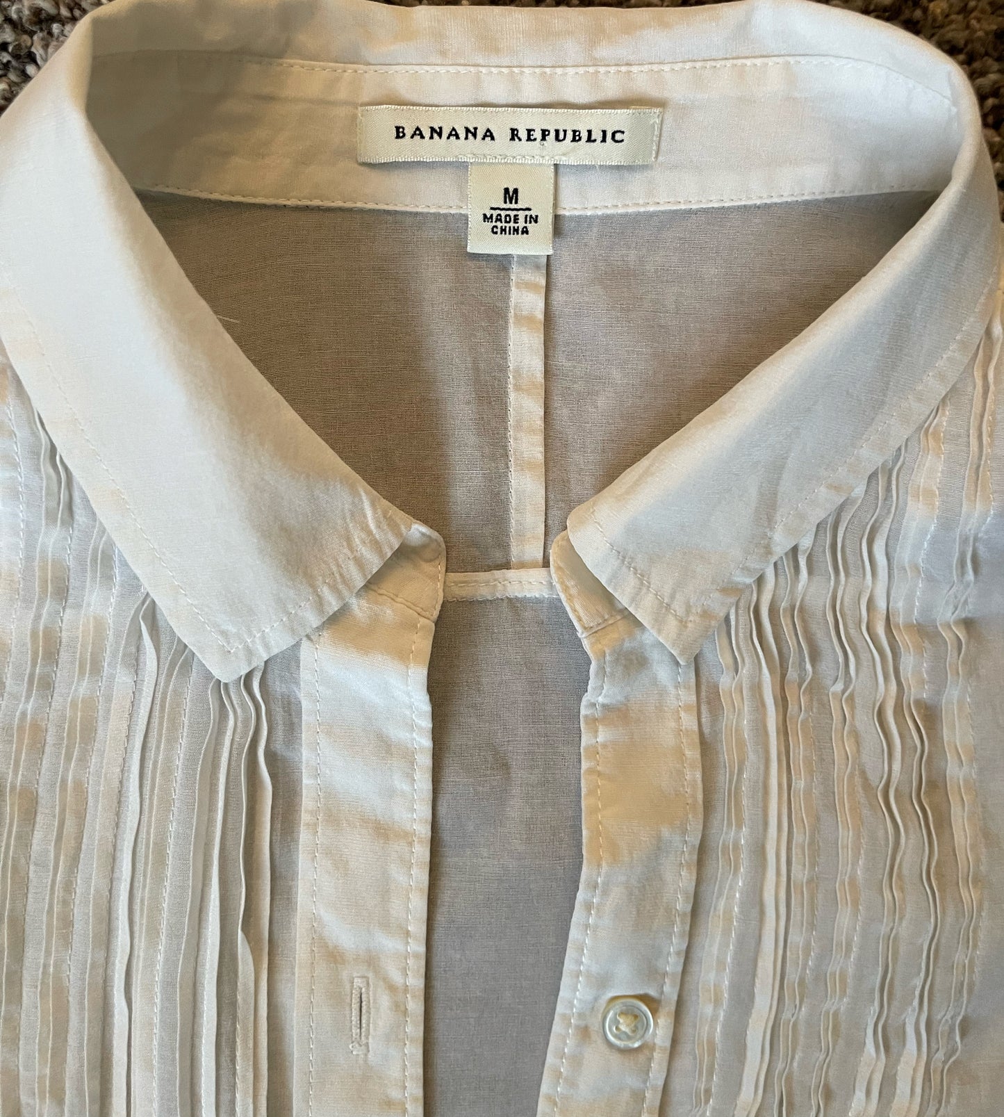 Vintage Banana Republic Tuxedo Pleat Button-Up Shirt – Size M