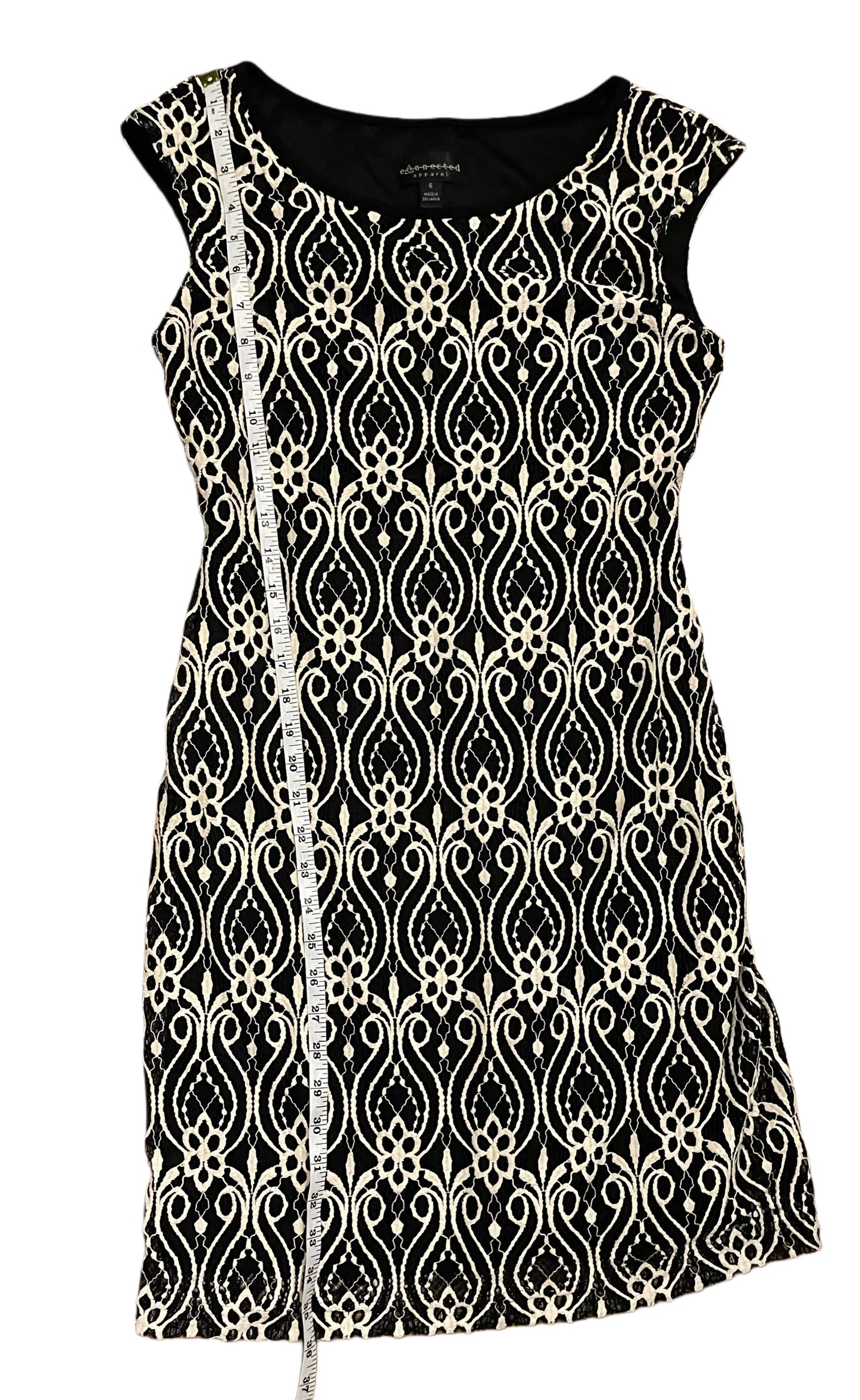 Black & Ivory Lace Overlay Sheath Dress – Size 6 – Connected Apparel