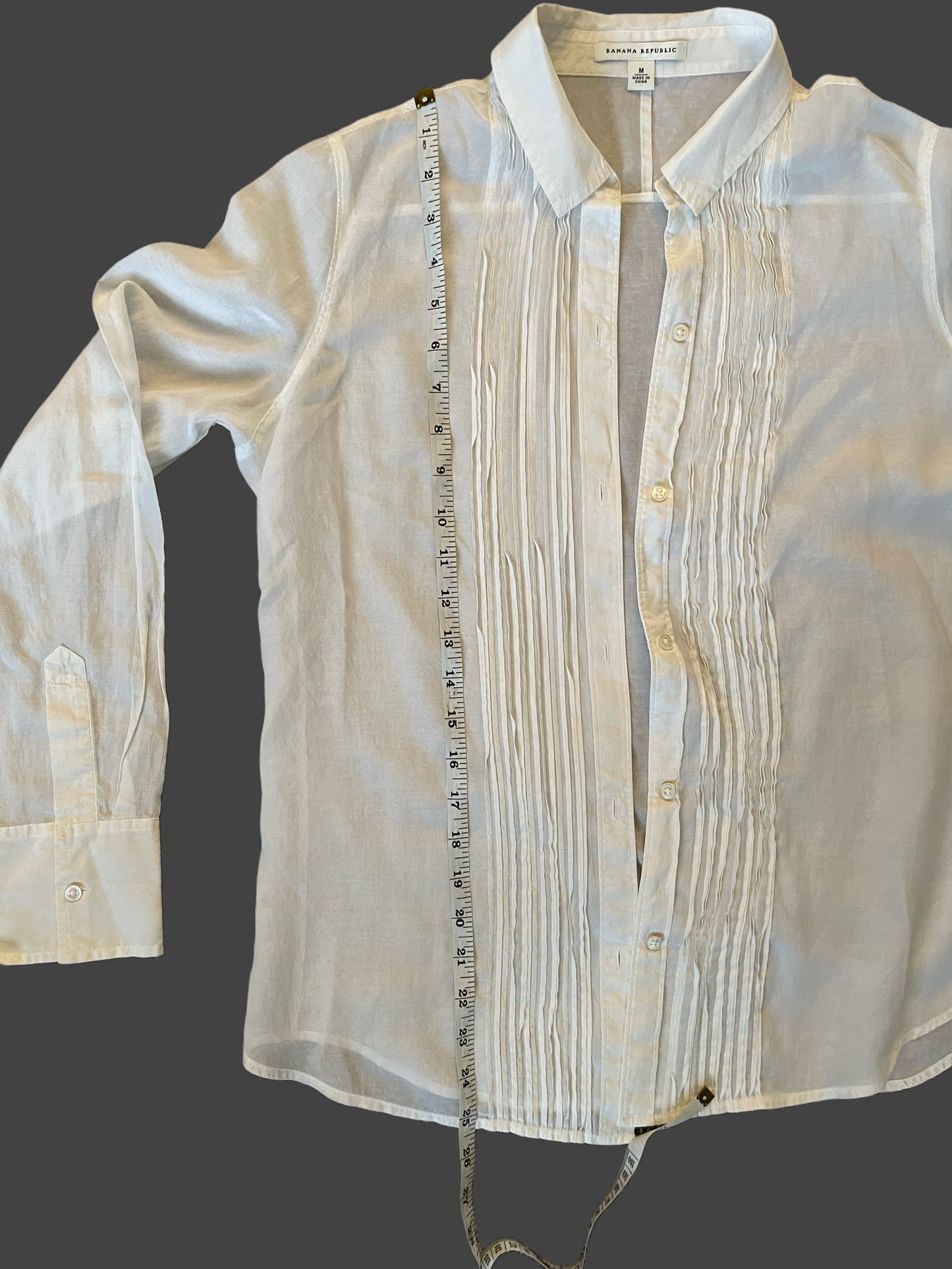 Vintage Banana Republic Tuxedo Pleat Button-Up Shirt – Size M