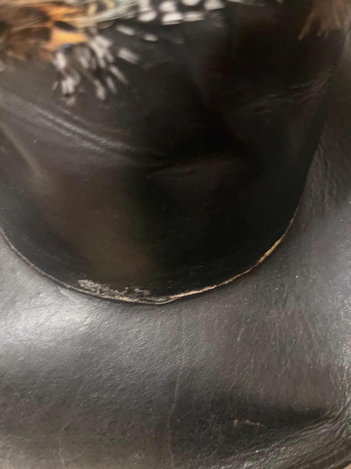 Vintage El Rodeo Piel Con Piel Black Leather Cowboy Hat with Feather Band – Size 7 1/8 (57 cm)