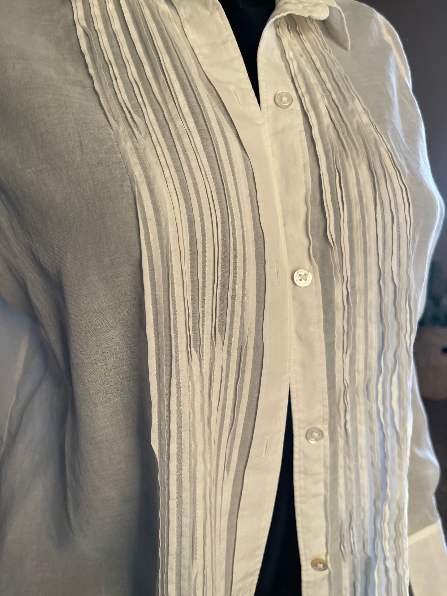 Vintage Banana Republic Tuxedo Pleat Button-Up Shirt – Size M